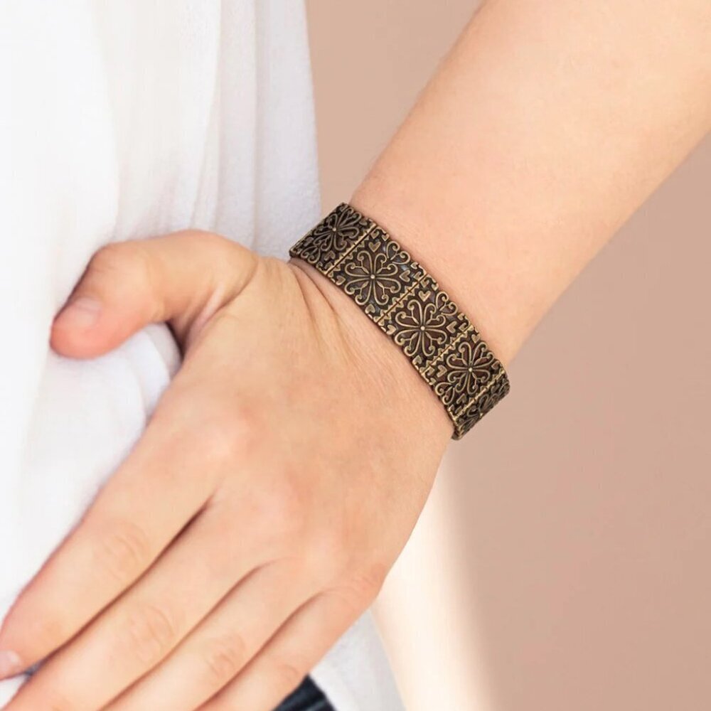 Paparazzi Jewelry - Summer Scandal - Brass Bracelet - Vintage